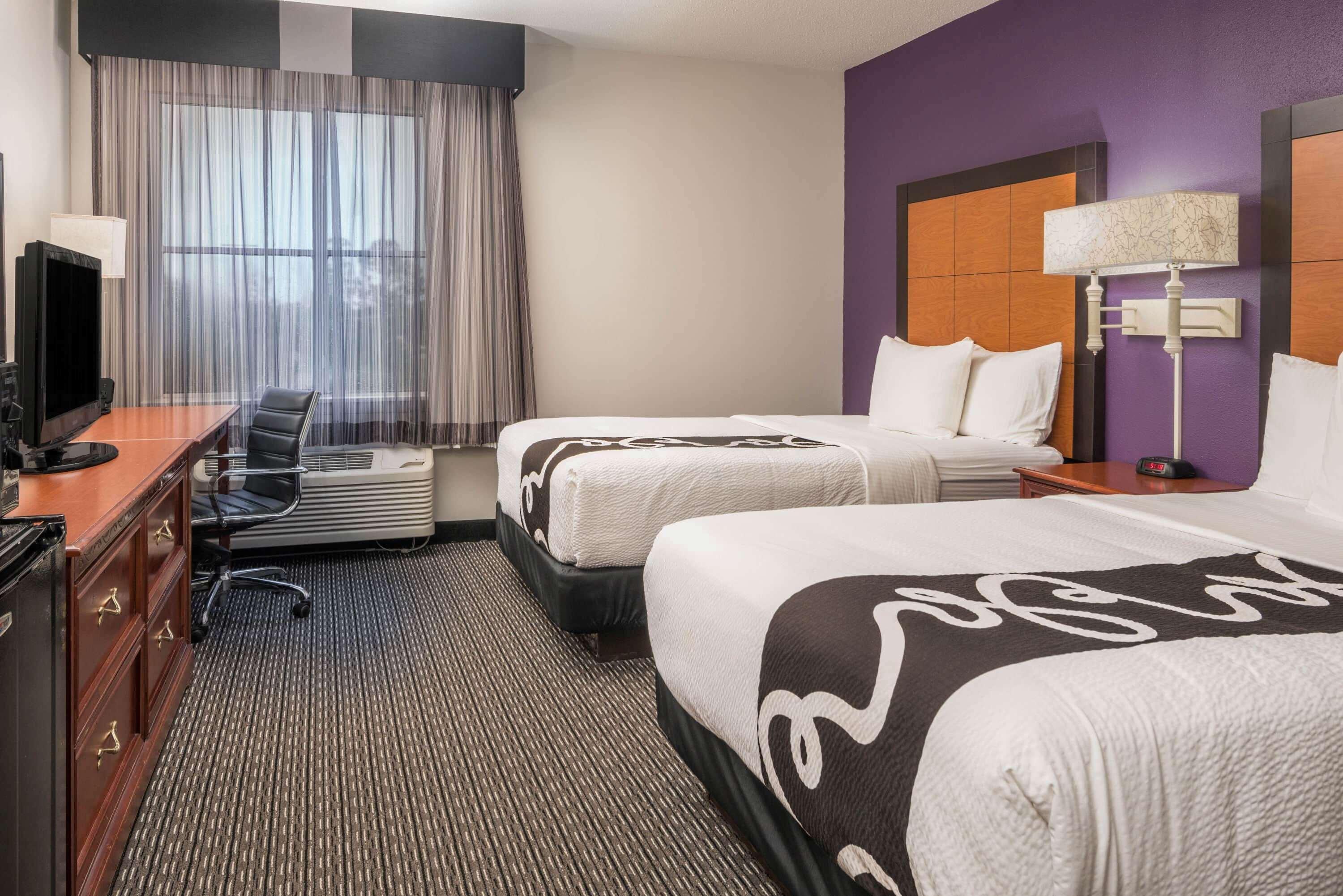 La Quinta By Wyndham Naples East Hotel Golden Gate Bagian luar foto