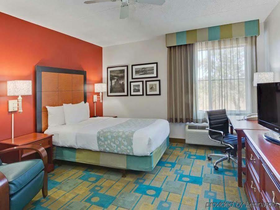 La Quinta By Wyndham Naples East Hotel Golden Gate Bagian luar foto